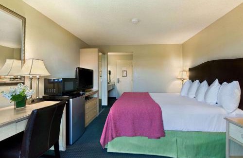 Lancaster Hotel | Oxnard Inn Lancaster