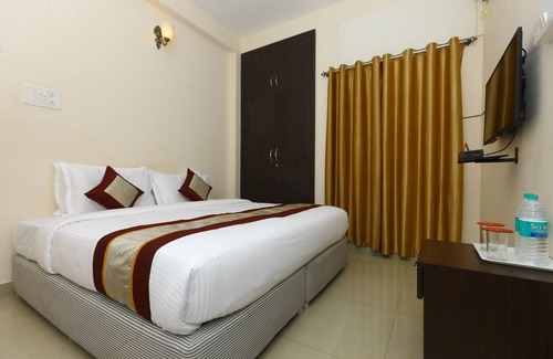 Perungudi Hotel | OYO 10106 Hotel NLBR