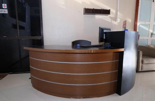 Kubang Kerian Hotel | OYO 1017 Al-inshirah Inn