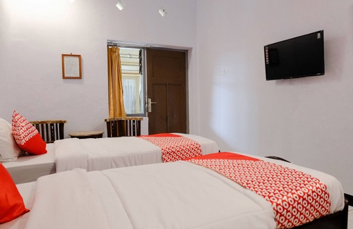 Klojen Hotel | OYO 1036 Hotel Palem 1 Syariah