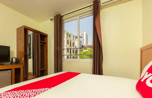 Dich Vong Hau Hotel | OYO 1046 Saigon Palace - Tran Quoc Hoan