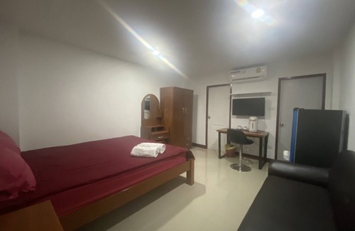 Chang Moi Hotel | OYO 1135 Triple A Residence