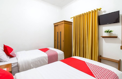 Depok Hotel | OYO 1242 Penginapan Rb Syariah