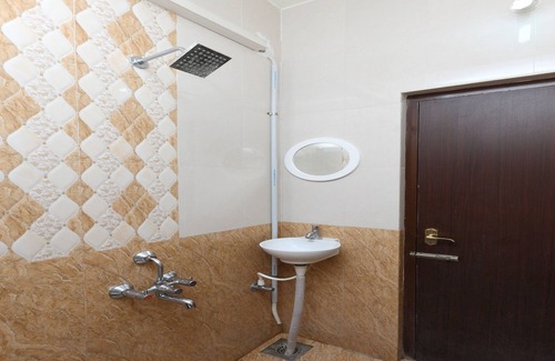 Chennai Hotel | OYO 12831 ITS South East Residency