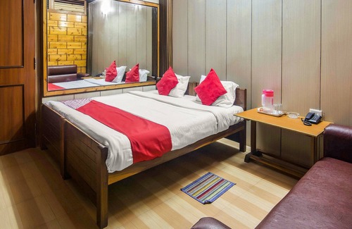 Police Bazar Casa | OYO 14874 Live Inn Guest House