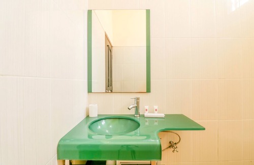 Sidakarya Hotel | OYO 1684 Marina Suite Apartment Bali