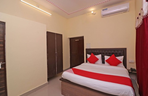 Lanka Hotel | OYO 17171 Sandhya Guest House