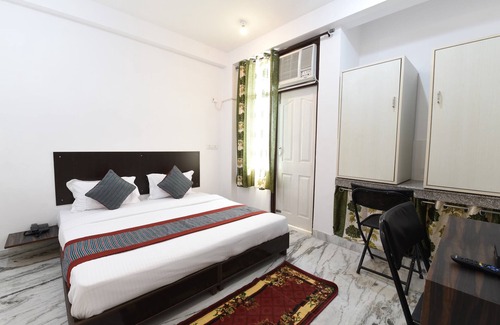 Greater Noida Casa | OYO 18982 OOAK Hotels Delta 1