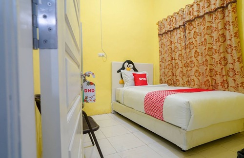 Palembang Hotel | OYO 1991 Alam Lestari Homestay