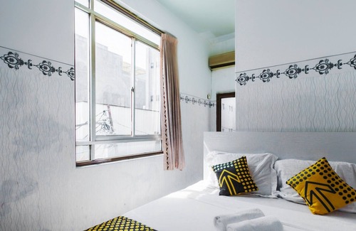Gambir Hotel | OYO 2628 Kartini Residence