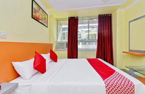 Gopalbari Hotel | OYO 28054 Hotel Suraj Villa