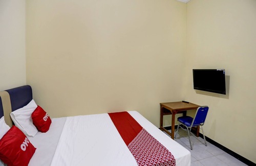 Jakarta Utara Hotel | OYO 3767 Permata House