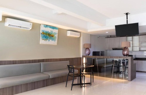 Gambir Hotel | OYO 3811 Best Inn Hotel