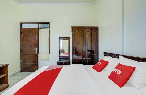 Sidoarjo Hotel | OYO 3862 Syariah Hotel Pandan Wangi