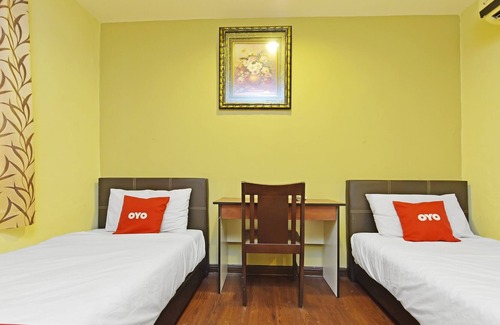 Taman Johor Jaya Hotel | OYO 44026 98 Hotel