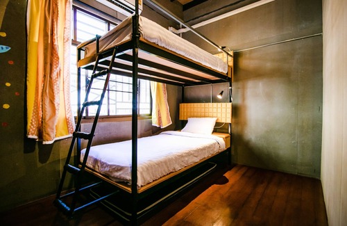 China Town Hotel | OYO 505 Ente Space Hostel