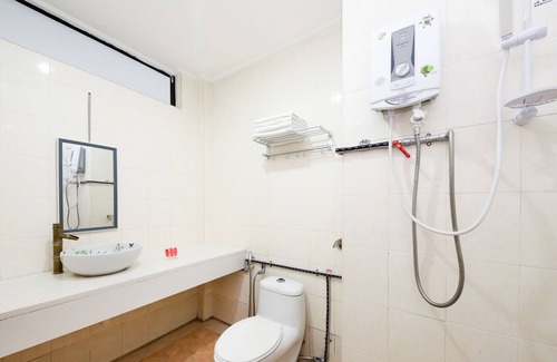 Penampang Hotel | OYO 564 Y Hotel