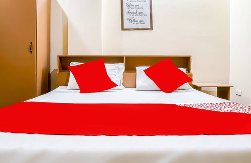 Santa Fe Hotel | OYO 592 La Briana Guest House