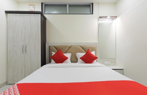 Rau Hotel | OYO 60577 Sukhmani Residency