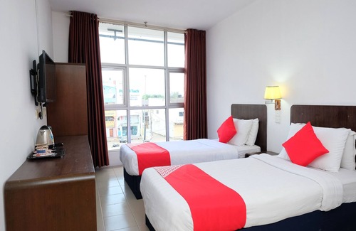 Taman Intan Hotel | OYO 619 Grand City Hotel 2