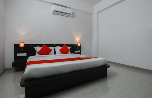 Bedla Hotel | OYO 62422 Hotel Kriti Palace