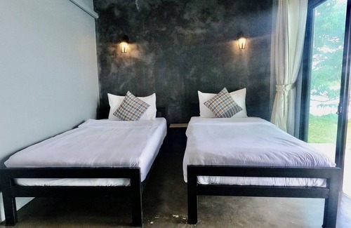 Plai Phraya Hotel | OYO 75530 By the dam cafe and farmstay