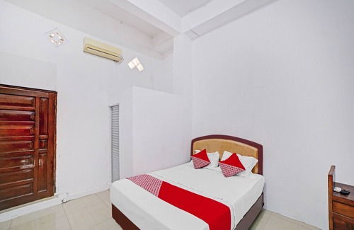 Medan Hotel | OYO 90387 Sepakat Guest House