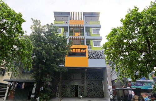 San Andres Bukid Hotel | OYO 904 Bernbon Condominiuim Manila