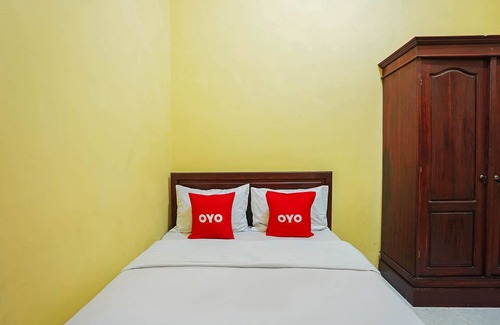 Surabaya Hotel | OYO 90829 Sahara Homestay Syariah
