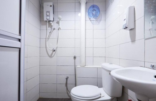 Historic George Town Hotel | OYO 90838 Ros Heritage Motel