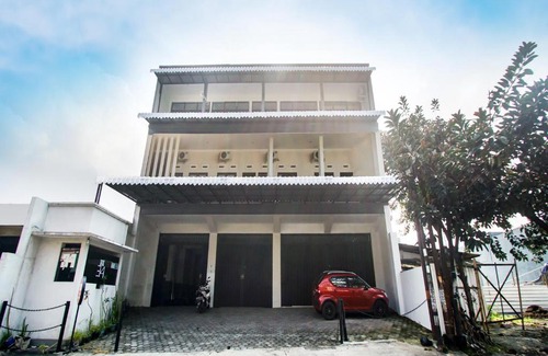 Dinoyo Hotel | OYO 90904 Sukali Guesthouse Syariah