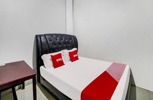 North Labuhanbatu Hotel | OYO 91224 Brayan Guest House