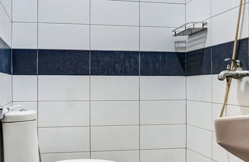 Kuningan Hotel | OYO 91259 59 Residence