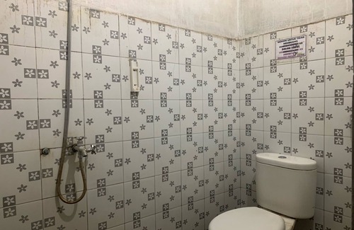 Makassar Hotel | OYO 91263 Dinar Homestay