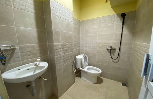 Old Jakarta Hotel | OYO 91340 Jenny Residence