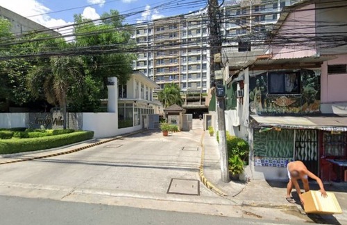 Mandaluyong Hotel | OYO 923 Cozy Crib By Shey