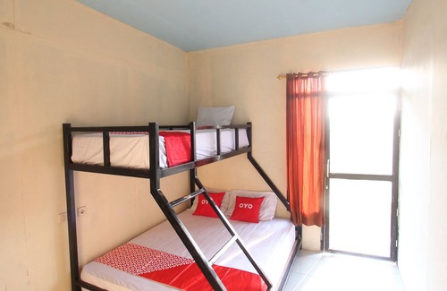 Pemenang Hotel | OYO 93121 Abi Bungalow & Hostel