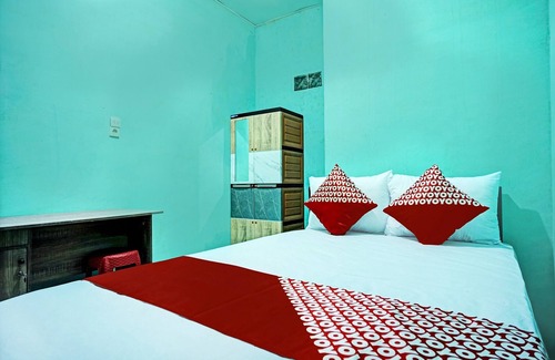 Pematangsiantar Hotel | OYO 93298 Barito House
