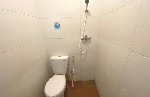 Jerowaru Hotel | OYO 93647 Bale Gajog Near SDN 2 SEKAROH