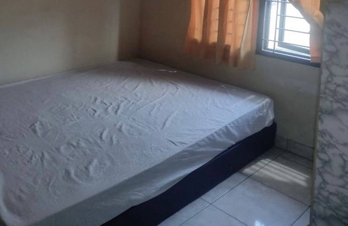 Cikarang Hotel | OYO 93836 Budi Residence 1