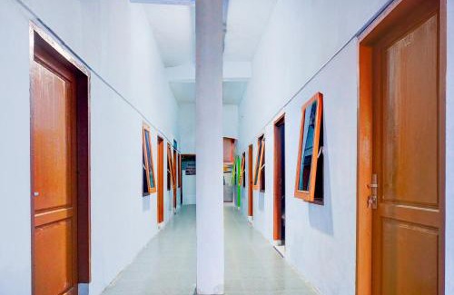 Medan Hotel | OYO 94504 Clove Nari Homestay