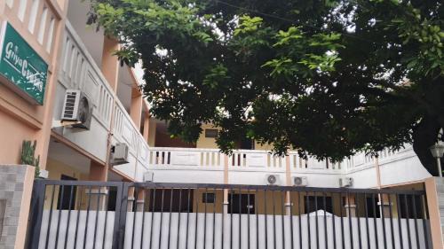 Bekasi Hotel | OYO 94632 Griya Cewang Syariah