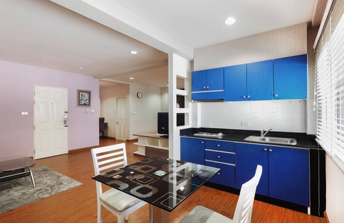 Nong Pa Khrang Hotel | OYO 995 Blue Cafe Apartment