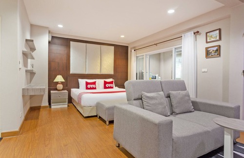 Nong Pa Khrang Hotel | OYO 995 Blue Cafe Apartment