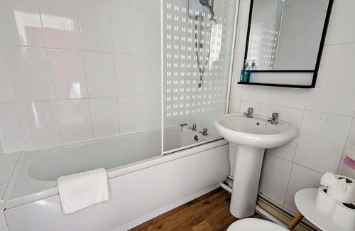 Long Whatton Hotel | OYO Aparthotel Hathern