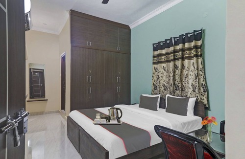 Kukatpalli Hotel | OYO Flagship D Grand Residency