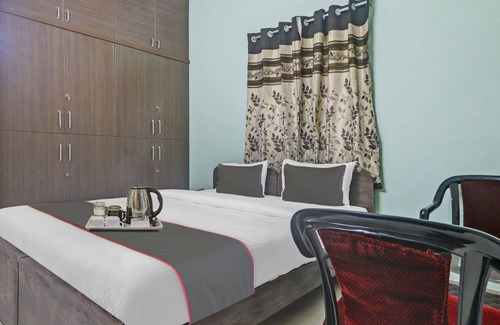 Kukatpalli Hotel | OYO Flagship D Grand Residency