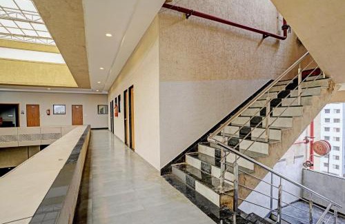 Surat Hotel | OYO Flagship Hotel 9