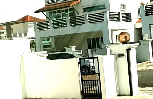 Tawau Casa | OYO HOME 90769 Flo Inn Homestay Bsi
