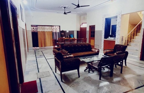 Amritsar Apartamento | OYO Home Royal Villa